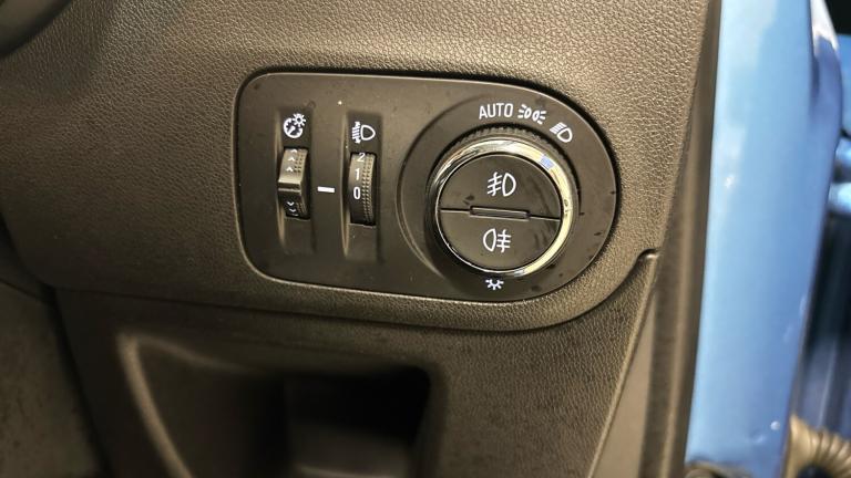 2018 Vauxhall Crossland X 1.2 SE 5dr Petrol Hatchback Hatchback Petrol Manual