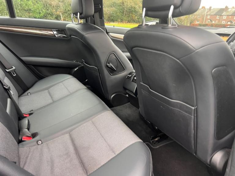 2009 Mercedes-Benz C Class C220 CDI BlueEFFICIENCY Sport 4dr Auto SALOON Diesel Automatic