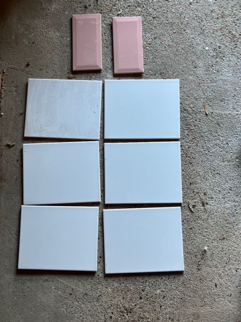 FREE ceramic tiles (x6 white/ x2 pink)