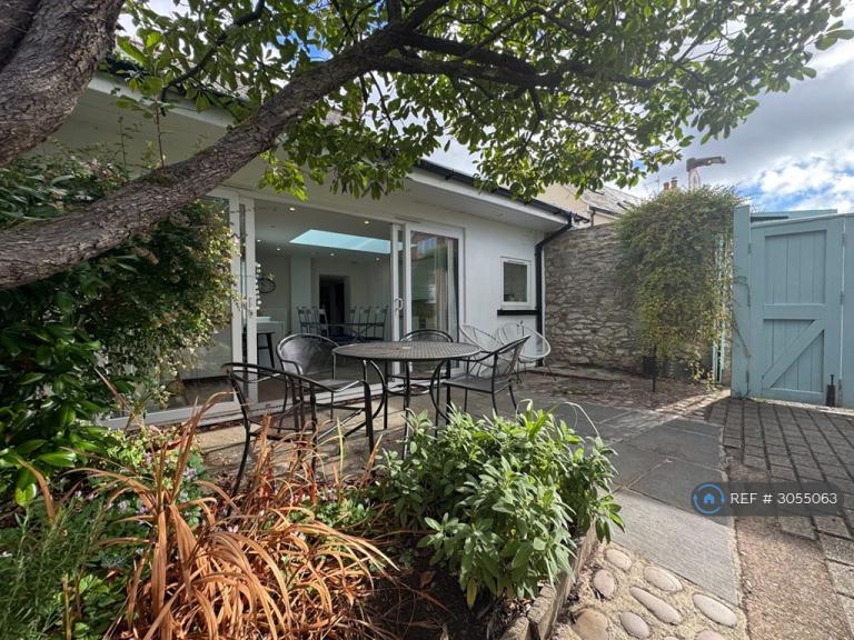 3 bedroom house in Exeter Road, Exeter, EX3 (3 bed) (#3055063)