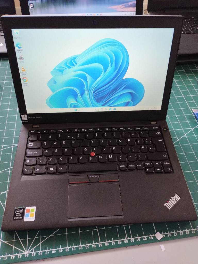 ThinkPad Windows 11, FULL OFFICE, 8GB RAM, i5, 256GB SSD Lenovo laptop. Local delivery