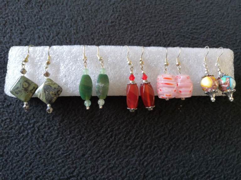 Collection of 5 pairs earrings £3 a pair or £10 for 5 pairs 