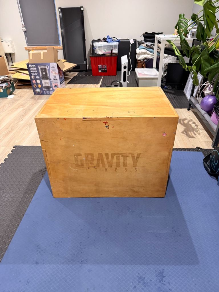 Gravity plyo box