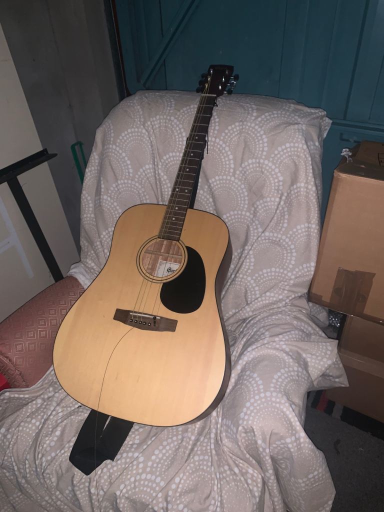 Acoustic Cort AD830 NS Guitar with original gig bag