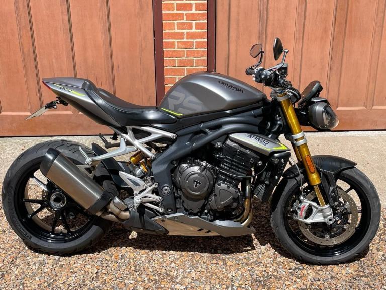 TRIUMPH SPEED TRIPLE 1200 RS