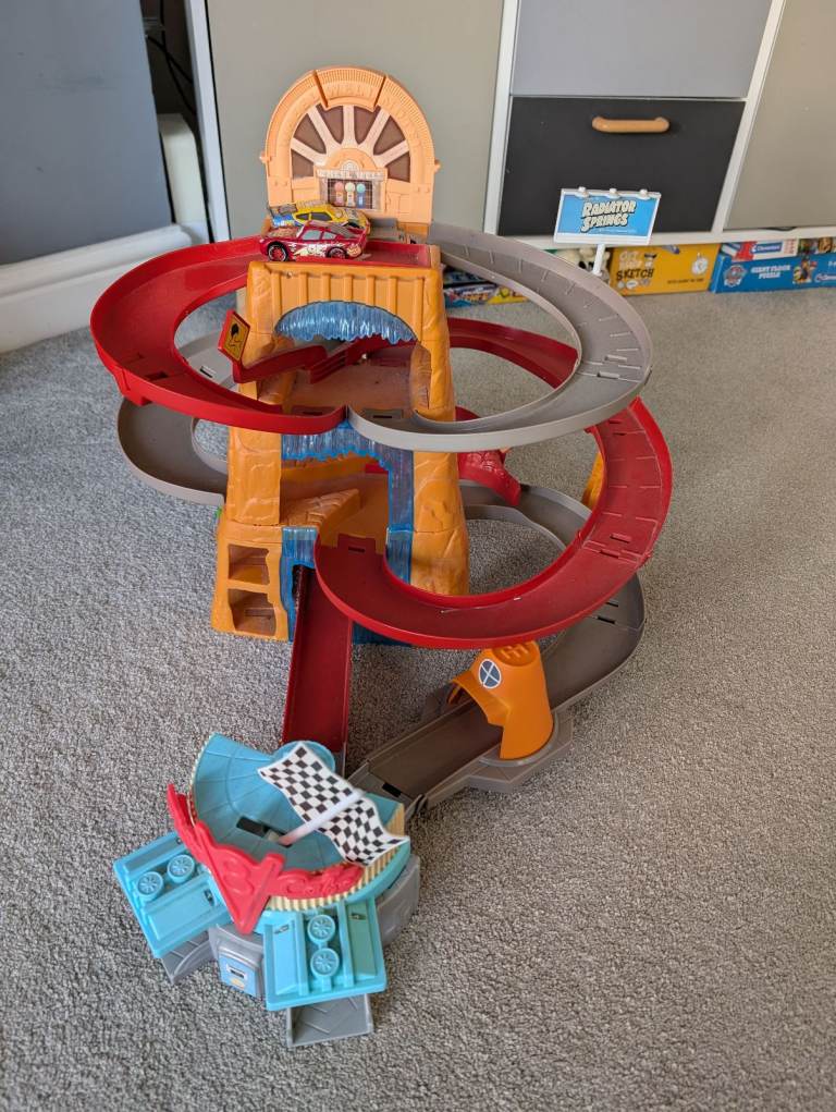 Radiator springs wheel well motel