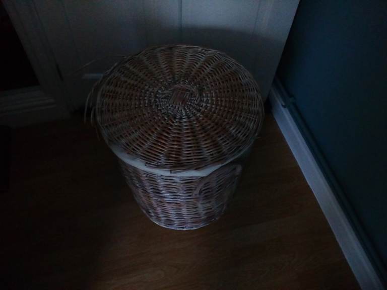 laundry basket 