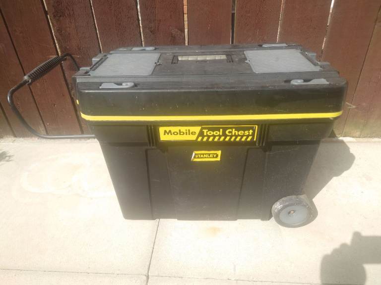 Stanley Mobile Tool Chest on Wheels – Good Condition