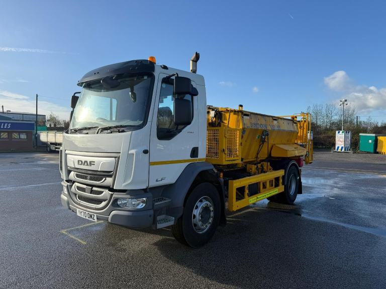 image for DAF TRUCKS LF 260 18 TONNE ECON HOTBOX CHOICE OF 4 ..LOW KMS .EXCELLENT 