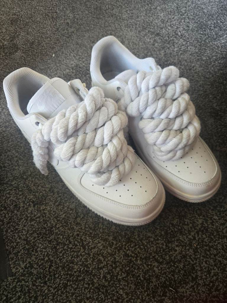 Nike Air Force 1 White Trainers with Rope Laces – Excellent Condition