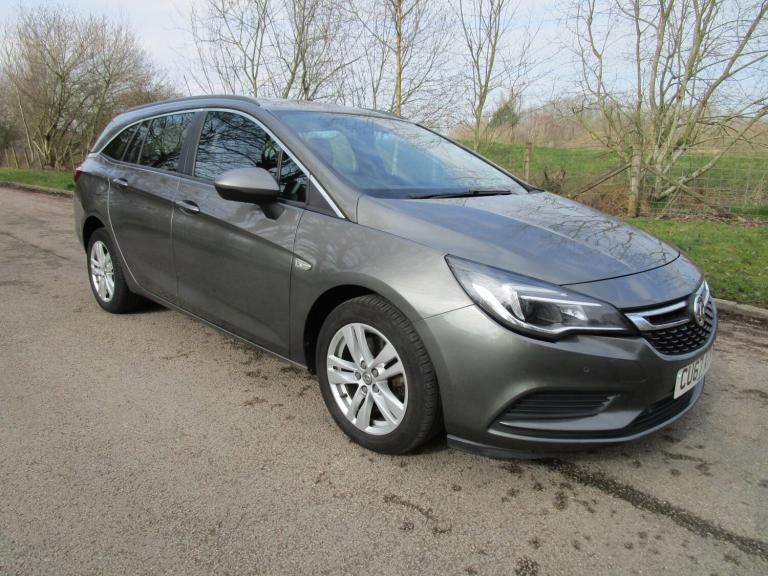 VAUXHALL ASTRA 1.6 CDTi BlueInjection Design - Good car 2017