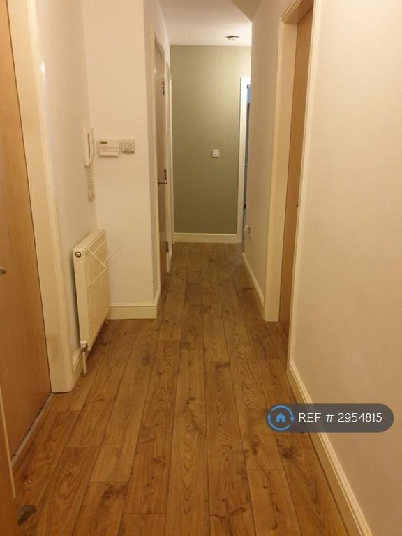 2 bedroom flat in Fitzwilliam Court, Manchester, M14 (2 bed) (#2954815)