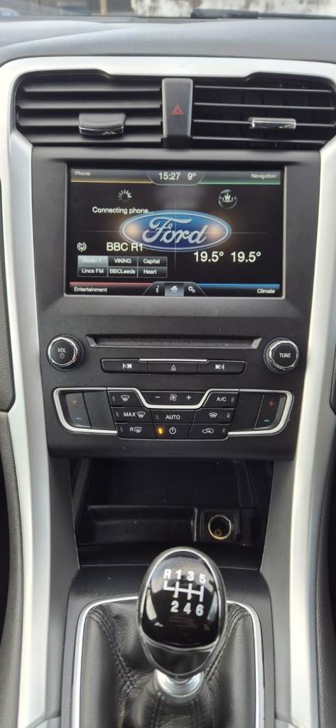 Ford, MONDEO, Hatchback, 2016, Manual, 998 (cc), 5 doors