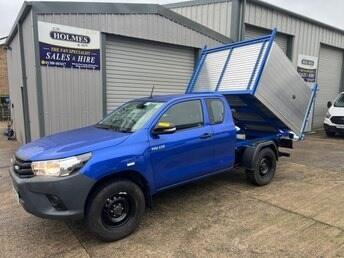 2018 Toyota Hilux ACTIVE 4WD 2.4 D4-D 148 BHP EXTRA CAB ARBORIST ARB TIPPER Tipper Diesel Manual