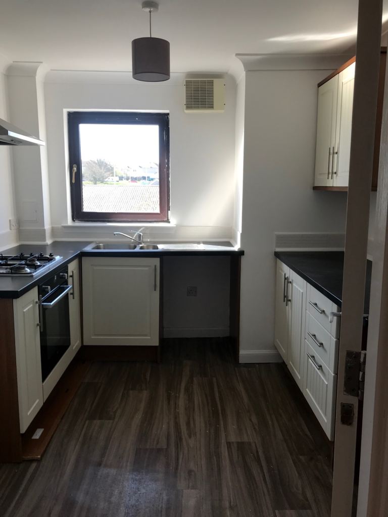 Beautiful Spacious Fully Renovated Two Bed Flat Kirkcaldy 