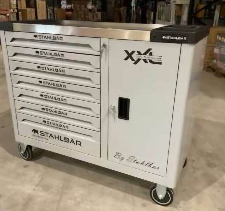 7 drawer German tool chest / roll cab full with quality tools 