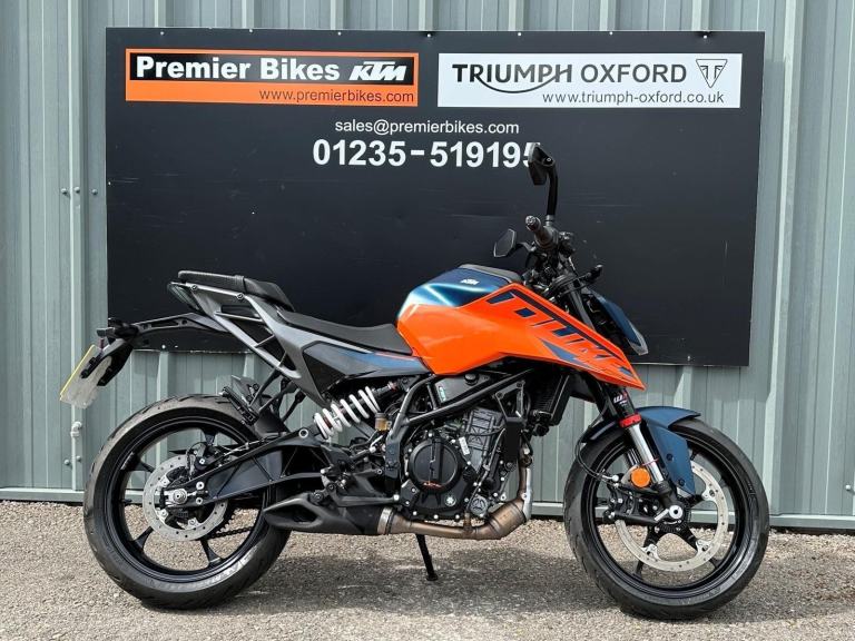 Stunning One Owner 2025/25 KTM 125 Duke Motorcycle 