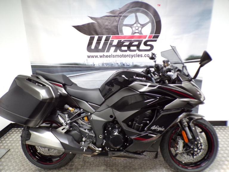 2025 KAWASAKI NINJA 1100SX SE TOURING KIT FITTED