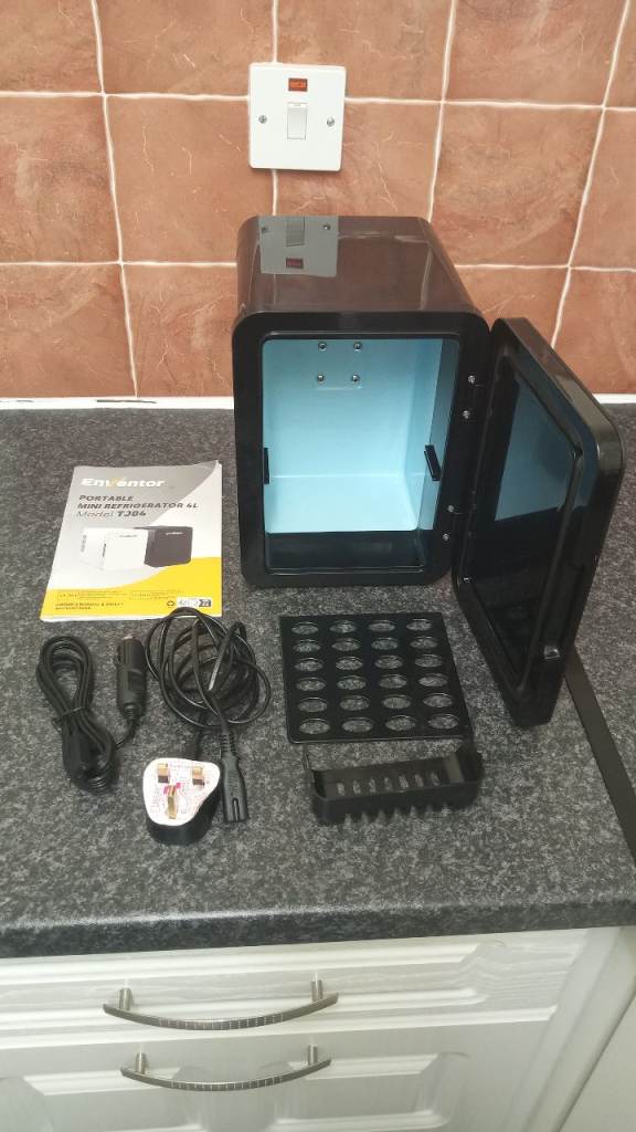 Enventor 4L Mini Fridge / 6-Can Portable Cooler - Excellent Condition