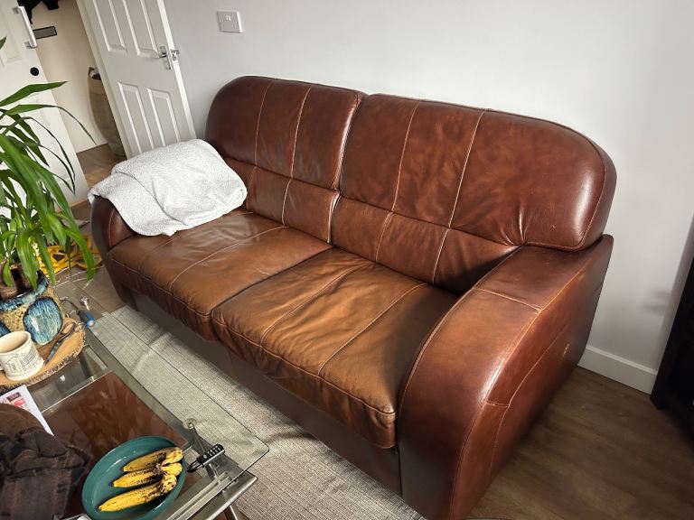 LEATHER PULL OUT SOFA BED