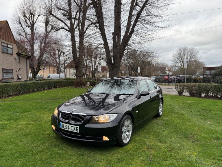 BMW 330i Auto 258bhp AUTO