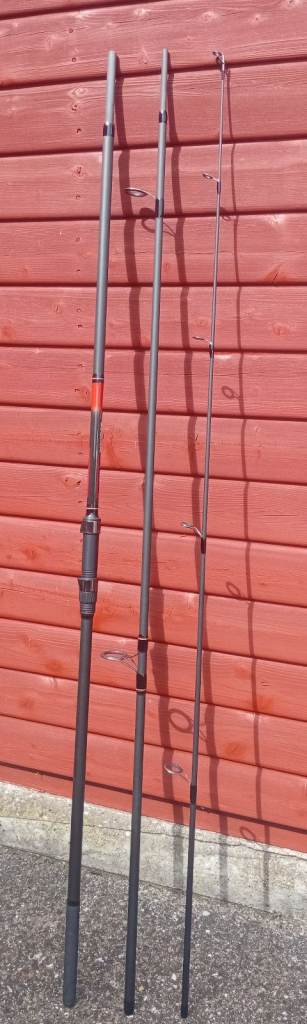 Shakespeare Sigma 12’ Pike rod, 3lb test curve
