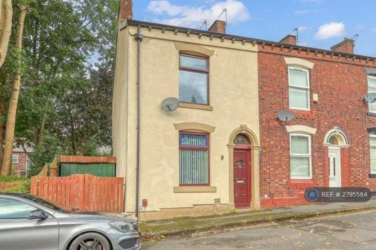 2 Bed End Terrace, Park Lane, OL8