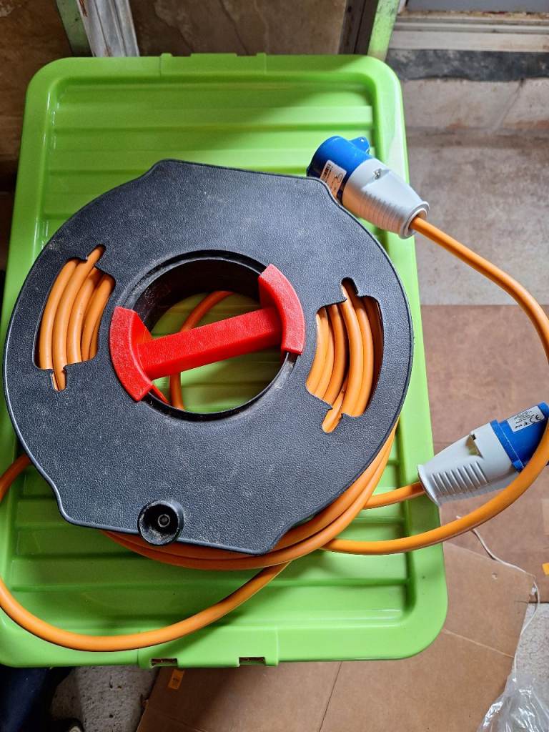 Electric cable and reel
