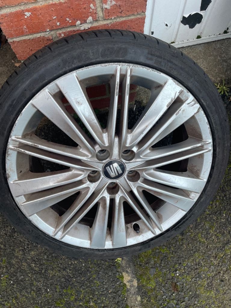 Seat Alloys 17" please read full ad