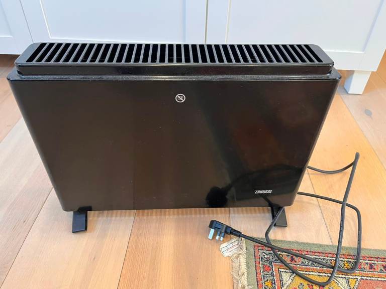 Zanussi 2000W Silent Convector Heater (Mint Condition)