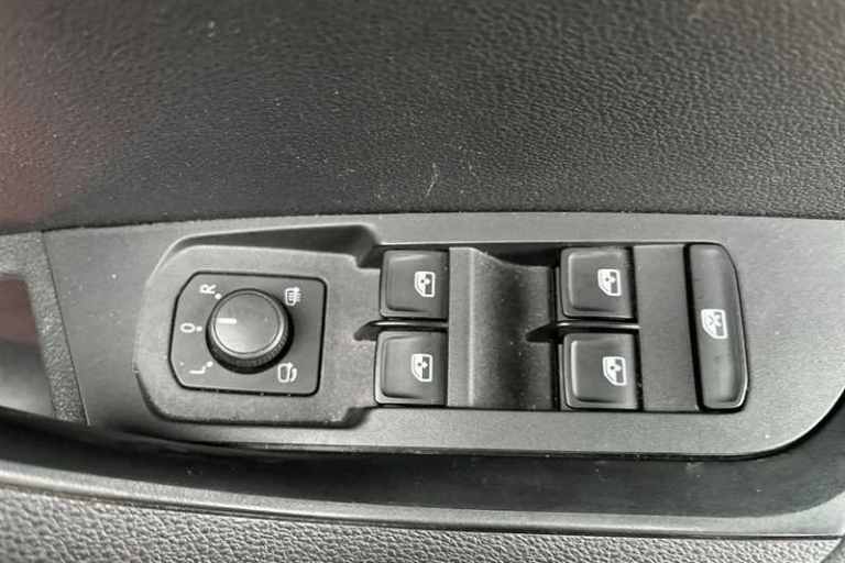 2019 Skoda Karoq 2.0 TDI Sport Line 4x4 5dr ESTATE DIESEL Manual