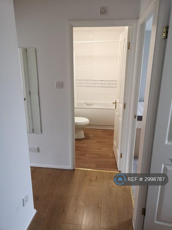2 bedroom flat in Salford, Salford, M3 (2 bed) (#2998787)