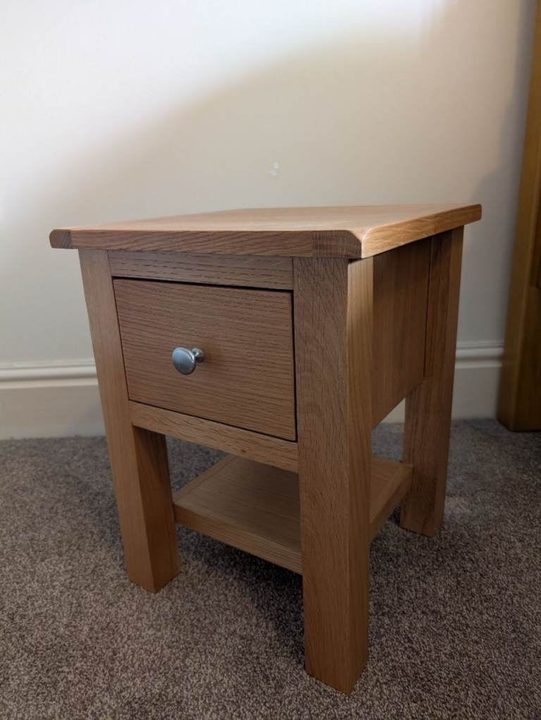 Pine bed side table 