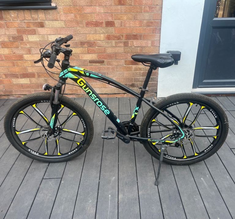 Mountain Bike (Excellent condition)