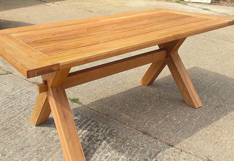 Brand New Oak Furnitureland Highworth range Solid Oak Dining Table RRP £999