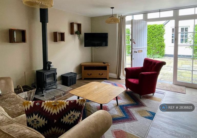 1 bedroom flat in Broomfield, Bridgwater, TA5 (1 bed) (#2838825)