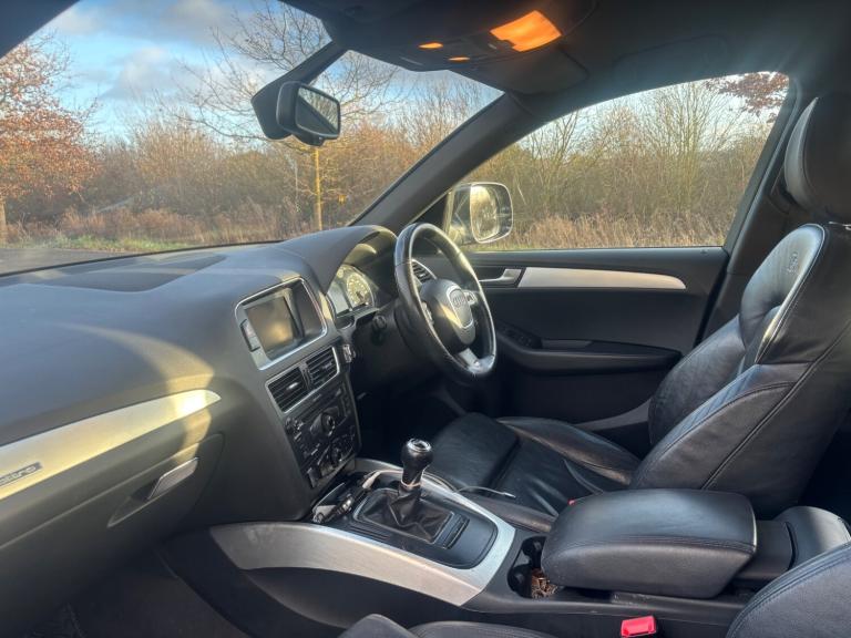 2009 Audi Q5 2.0 TDI QUATTRO S LINE - FIVE DOOR - SIX SPEED MANUAL - FULLY LOADED  ESTATE Diesel ...