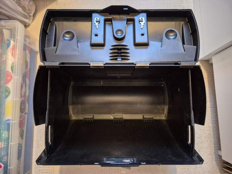 Twin lock personal file system with carry handle and 2 keys