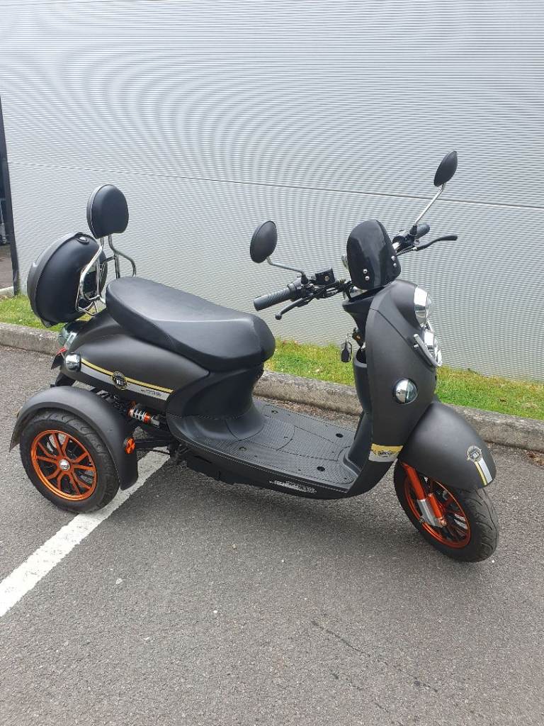 18 mph green power mobility scooter can deliver today