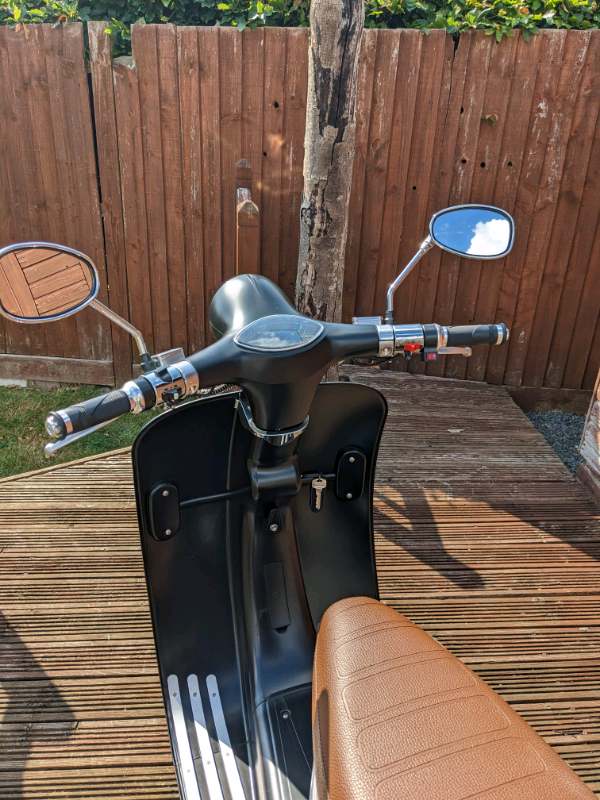 Electric moped (retro style)