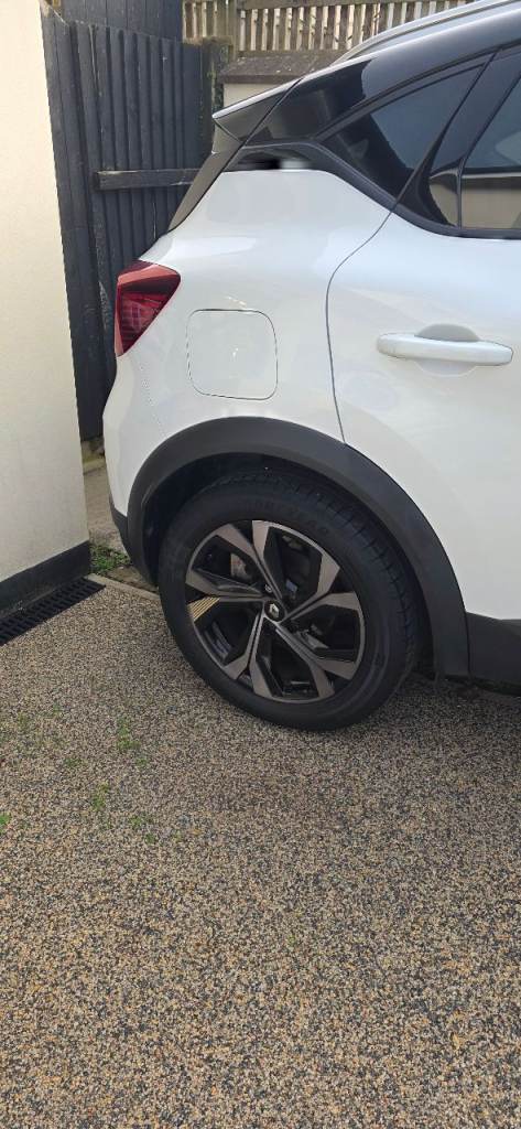 Renault, CAPTUR, Hatchback, 2023, Other, 1598 (cc), 5 doors