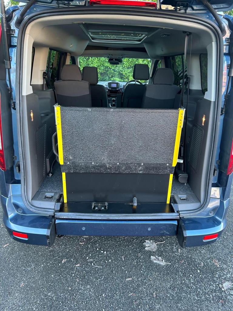 Ford Tourneo Connect 1.5TDCi Titanium Wheelchair Accessible Vehicle WAV