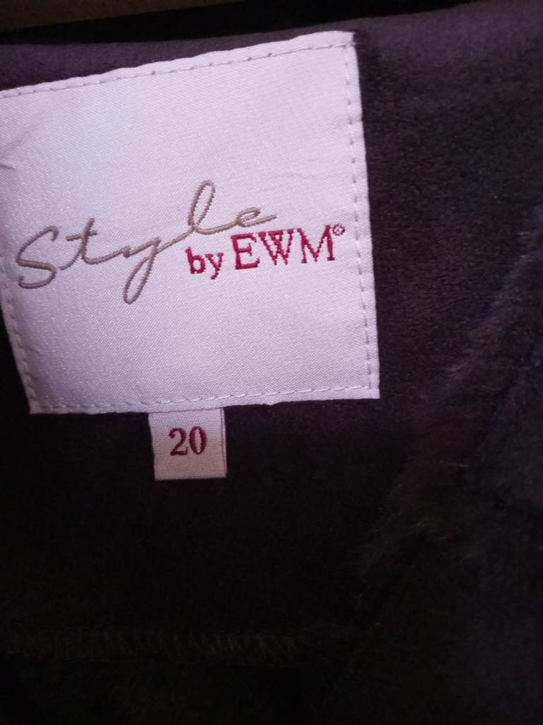 Ladies 3/4 coat EWM size 20