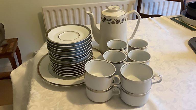 White Ceramic Tea Set - Teapot, Cups & Saucers, Good Condition