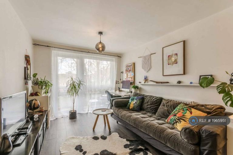 1 bedroom flat in Fletcher House, London, N1 (1 bed) (#1965951)