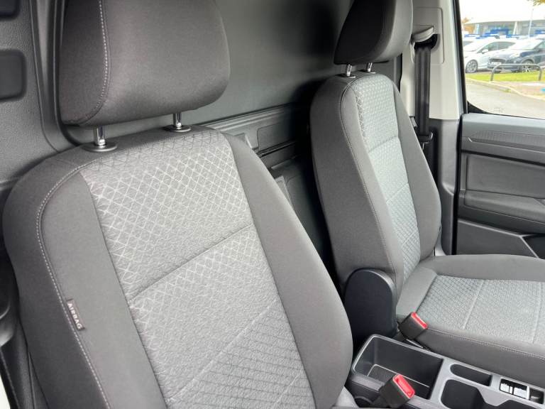 2025 Ford Transit Connect 250 LWB 1.5 Limited 150PS PHEV Auto Van Petrol Parallel PHEV Automatic