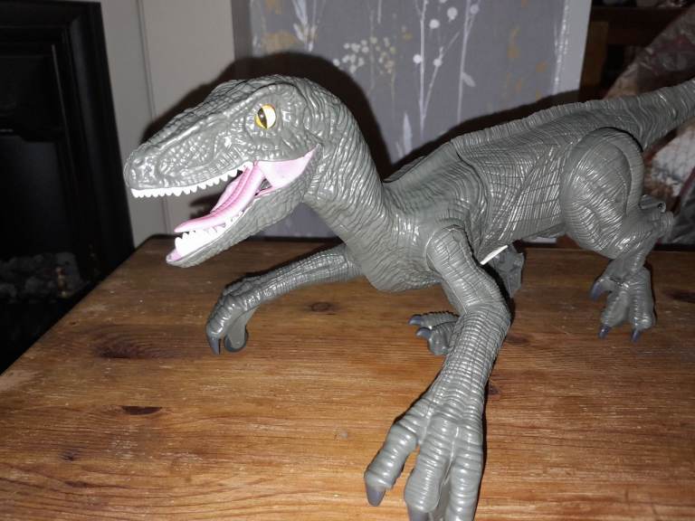 Radio Controlled Dinosaur Velociraptor
