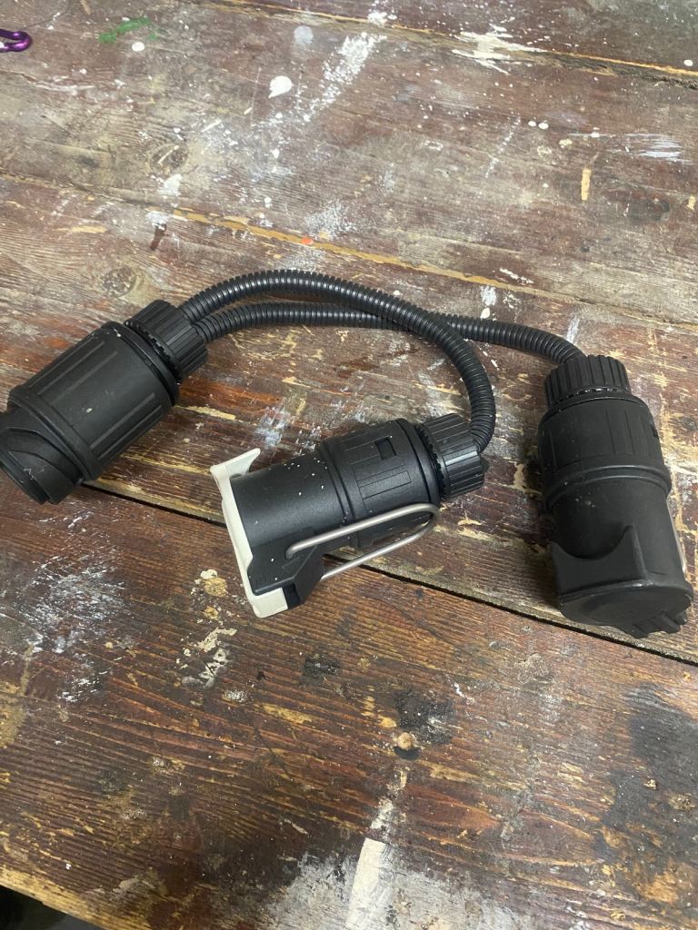 Tow bar 13 pin to 7 pin adapter 