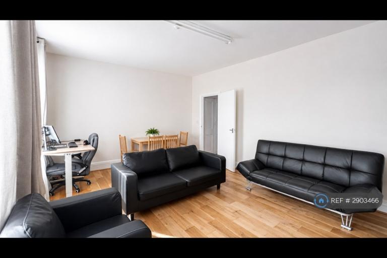 1 bedroom flat in Warlock Road, London, W9 (1 bed) (#2903466)