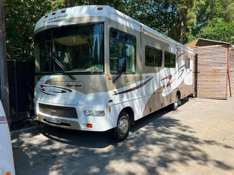 WORKHORSE WINNEBAGO SIGHTSEER - 2007 - 4 BERTH - FIXED DOUBLE BED